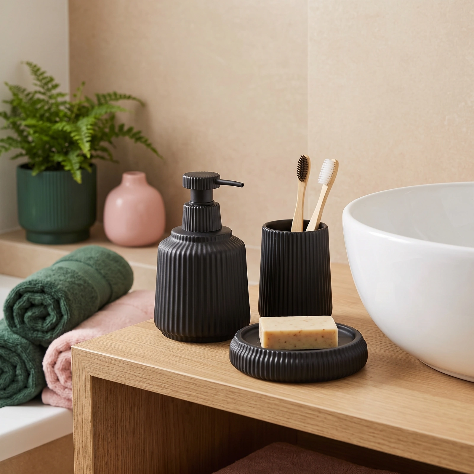 Black Ceramic 3-Piece Bathroom Accessory Set - Kitchen essentials